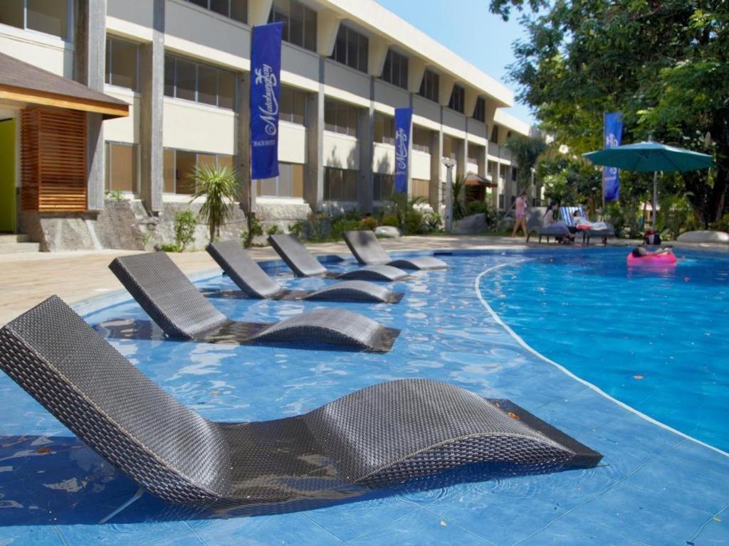 Matabungkay Beach Hotel Batangas Exteriör bild
