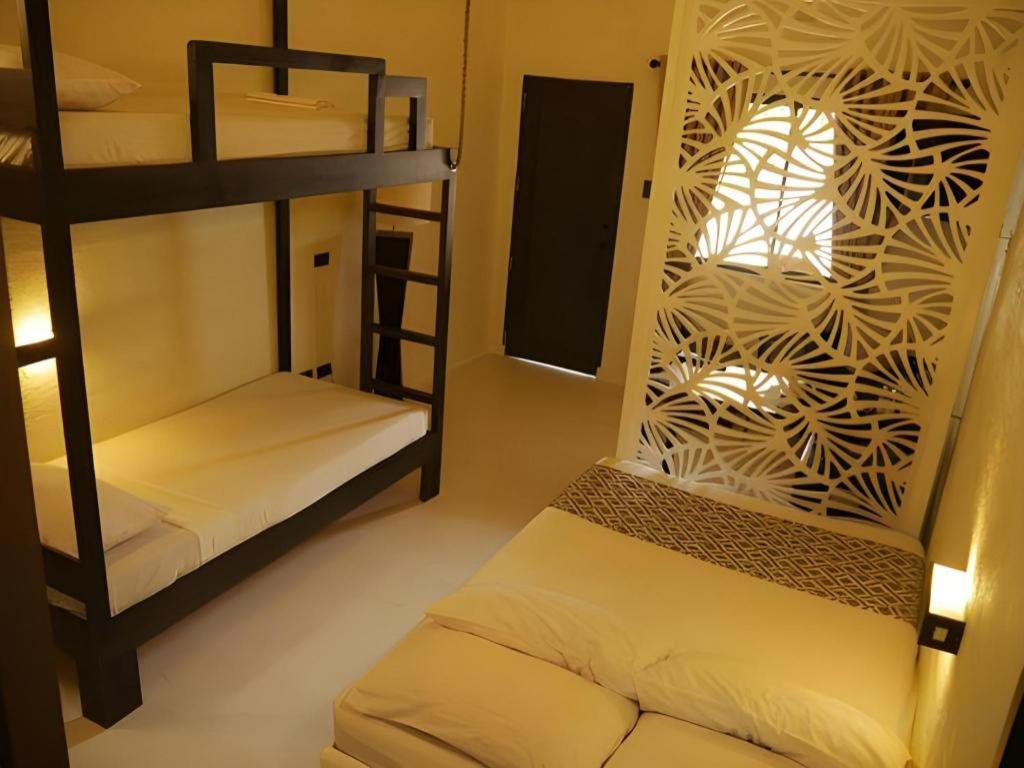 Matabungkay Beach Hotel Batangas Exteriör bild